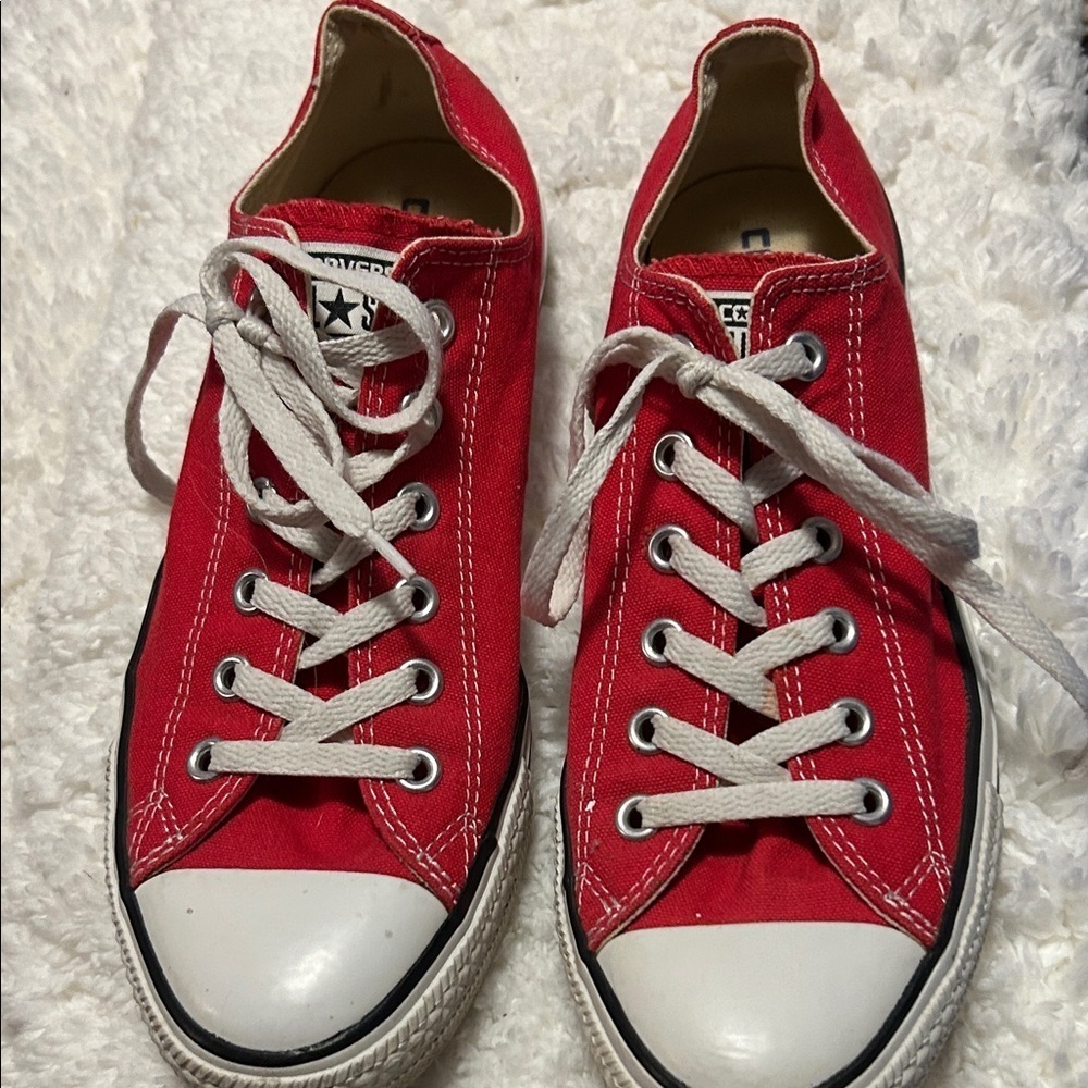 Unisex like new Converse Classic Red and White Sneakers
Women’s Sz 10,  Men’s 8